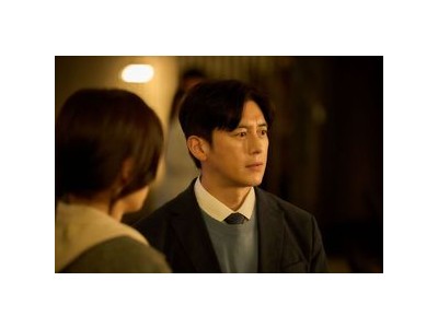 고수의 존재감 빛나는 군체 캐릭터 스틸 공개