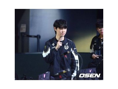 700전 기록 무덤덤하게 받아들인 선수 팬들 반응은?