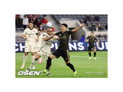 손흥민 골 결정적 순간에 부상으로 경기 중단